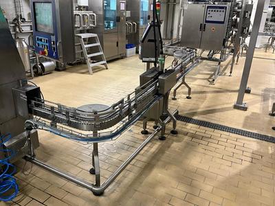 Overview picture of Tetra pak Conveyor and ink jet printer